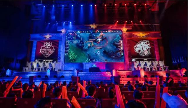 球迷和评论 球迷和评论