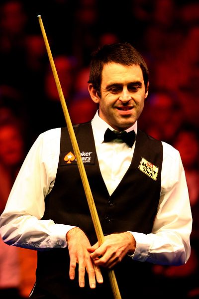 在前不久举 在前不久举